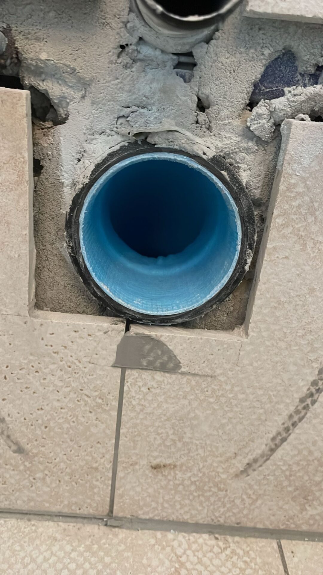 Inlinersanierung WC-Ablauf